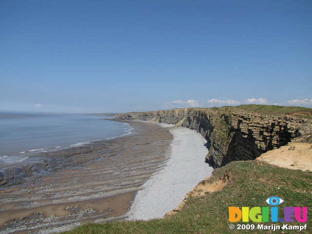 SX05163 Cliffs toward Porthcawl from Nash Point